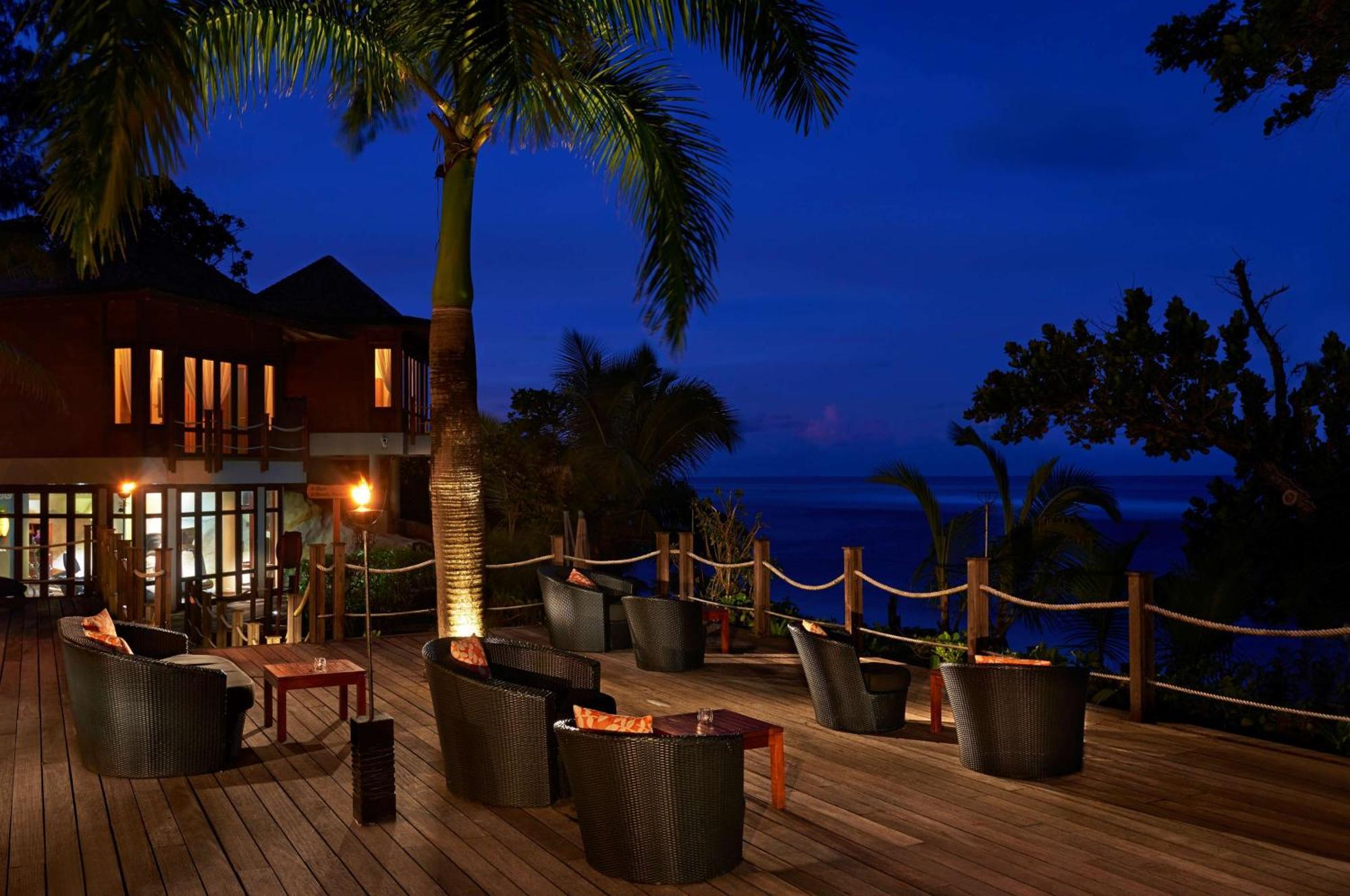 Doubletree By Hilton Seychelles Allamanda Resort & Spa Takamaka Exterior photo