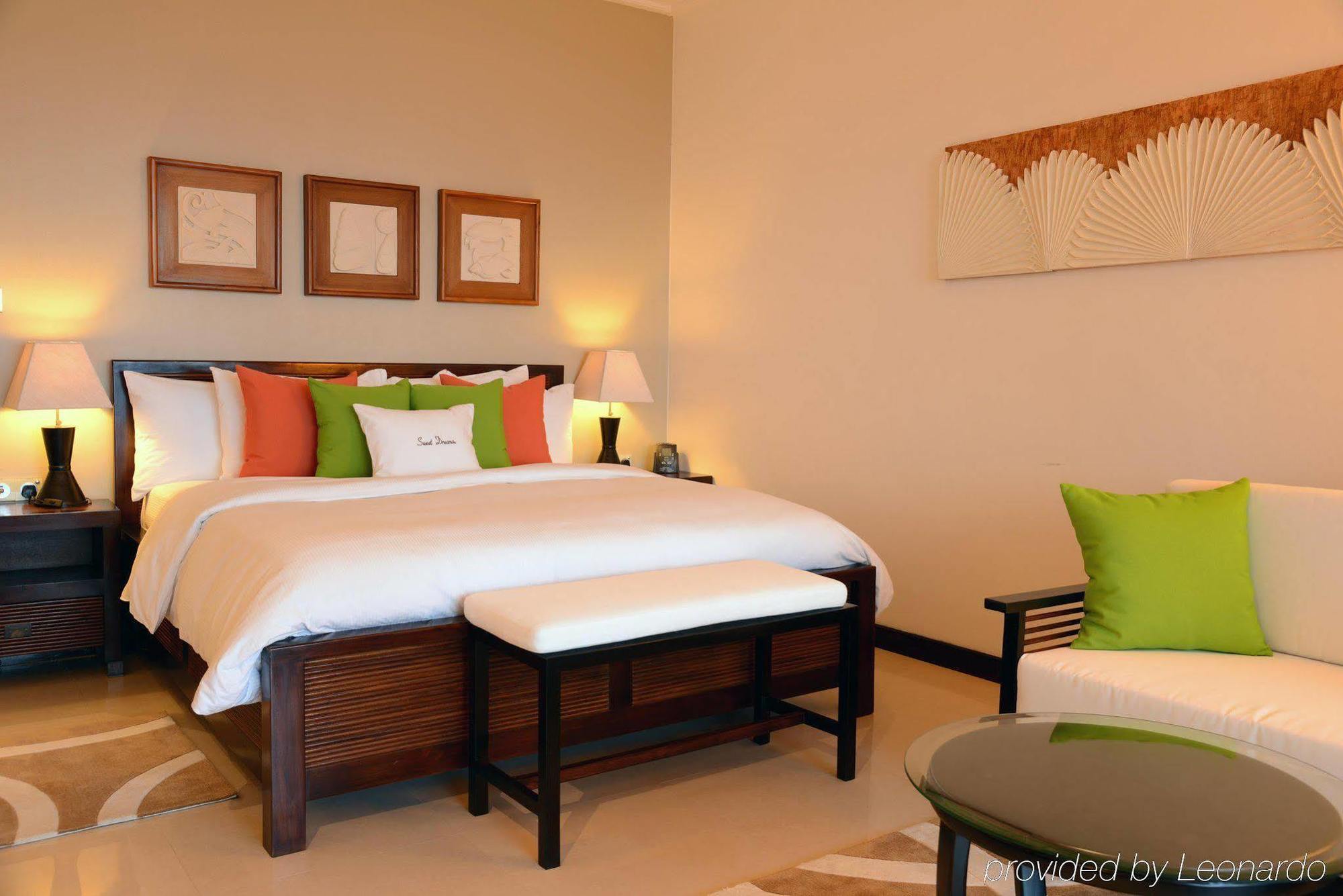 Doubletree By Hilton Seychelles Allamanda Resort & Spa Takamaka Exterior photo