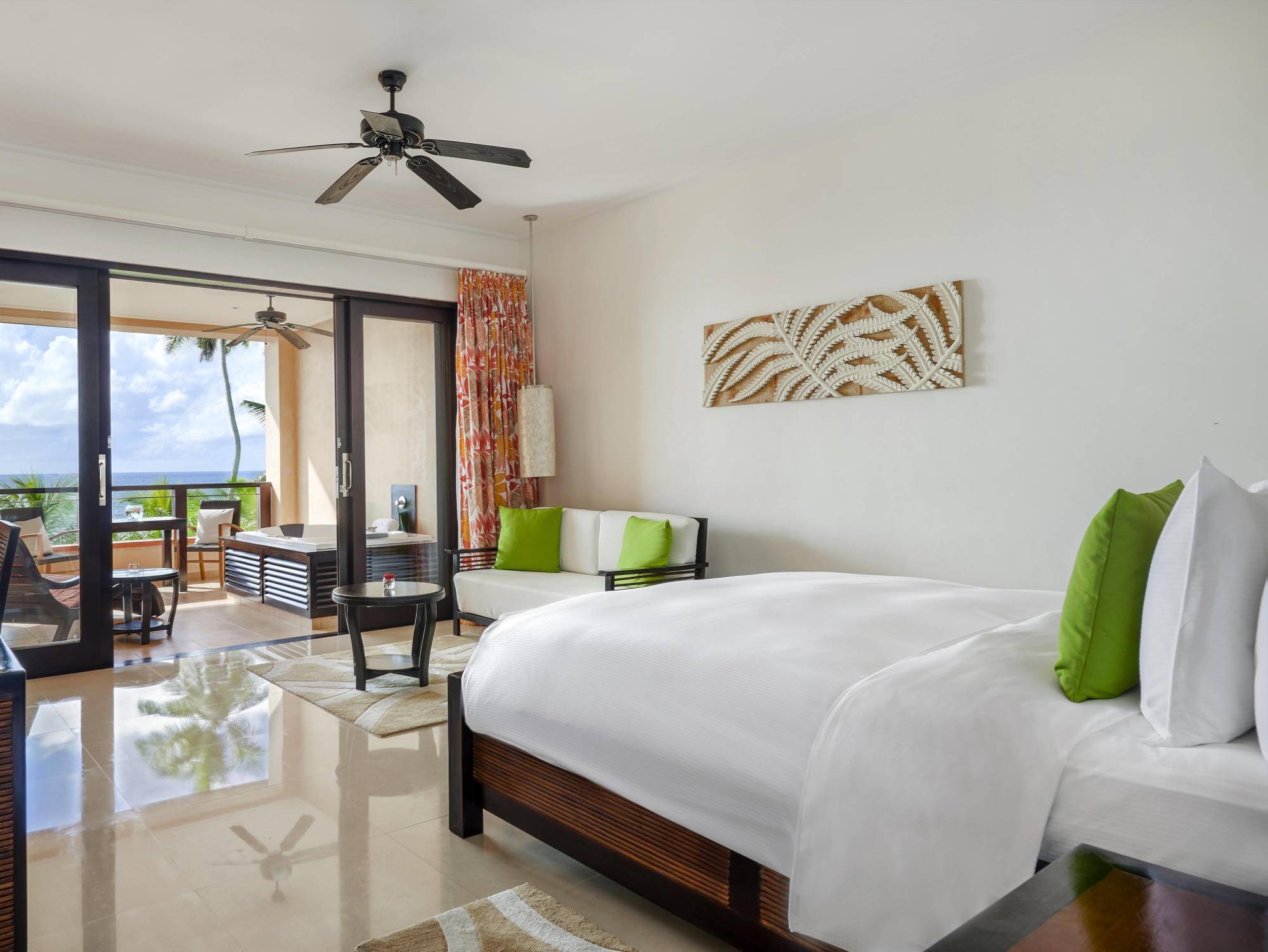 Doubletree By Hilton Seychelles Allamanda Resort & Spa Takamaka Exterior photo