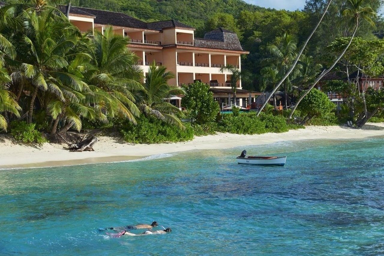 Doubletree By Hilton Seychelles Allamanda Resort & Spa Takamaka Exterior photo